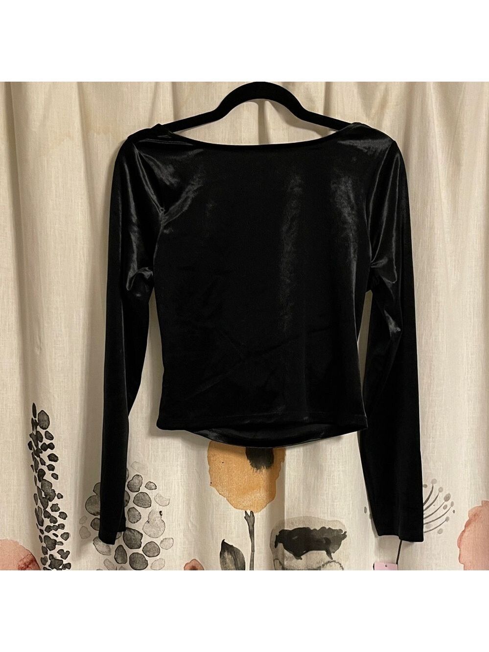 NWT Wild Fable Black Velvet Long Sleeve Top Size small
